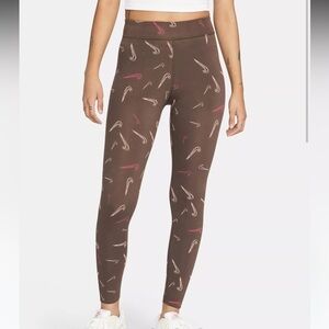 NWT Nike Dance Pack High Rise All Over Print Leggings in Dark‎ Brown Size Small
